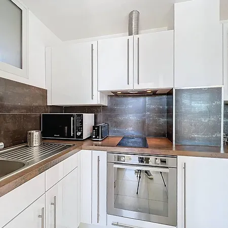 Moderne Et Lumineux A 2 Pas De La Plage, Parking Inclus - Fr-1-770-27 Apartment *